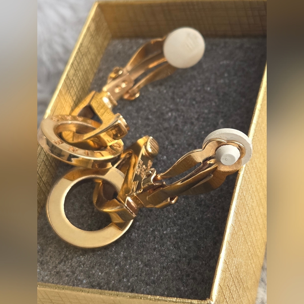 Céline VINTAGE  CREOLES CLIP ON  EARRINGS. - Picture 6 of 7